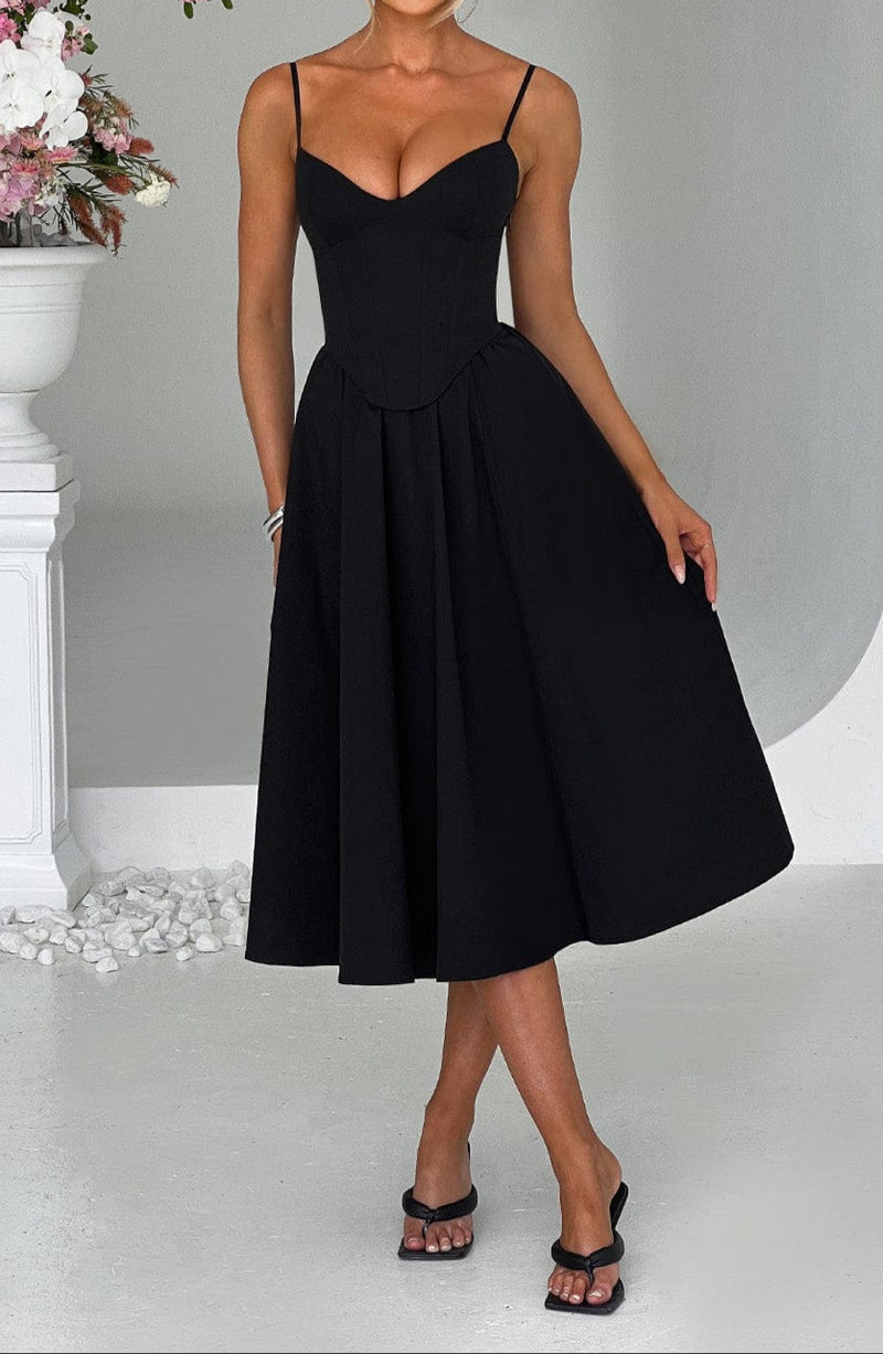 Well Tailored Dress with a Graceful Silhouette