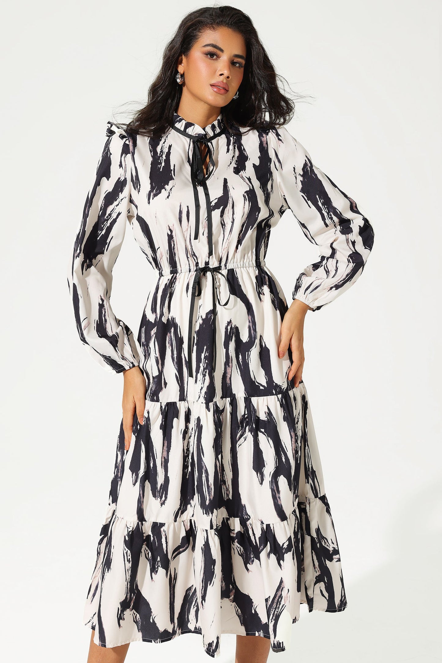 Gracefully Styled Dress for Any Occasion