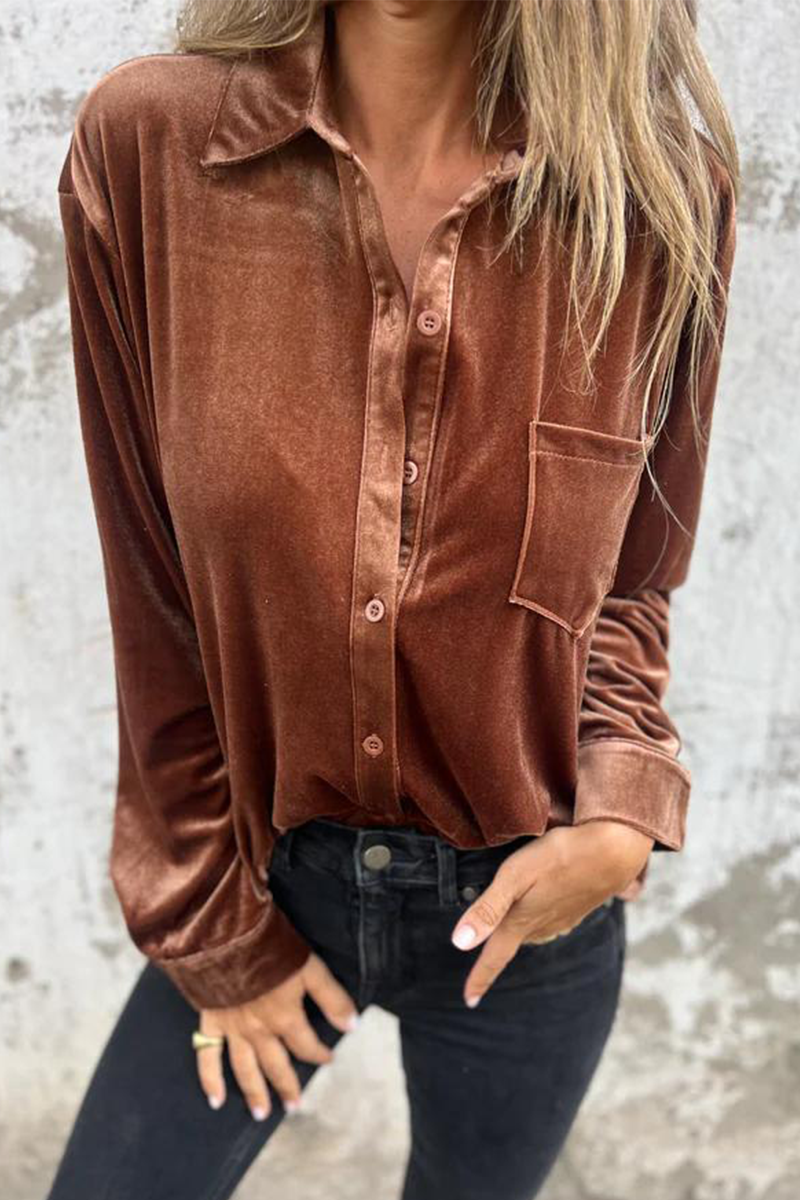 Well Tailored Blouse with a Graceful Silhouette
