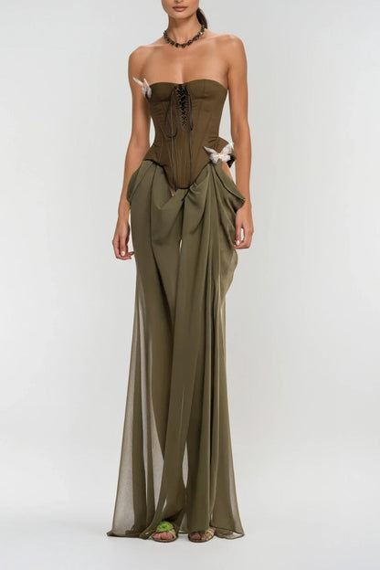 Classic Vintage Garment with a Flattering Fit