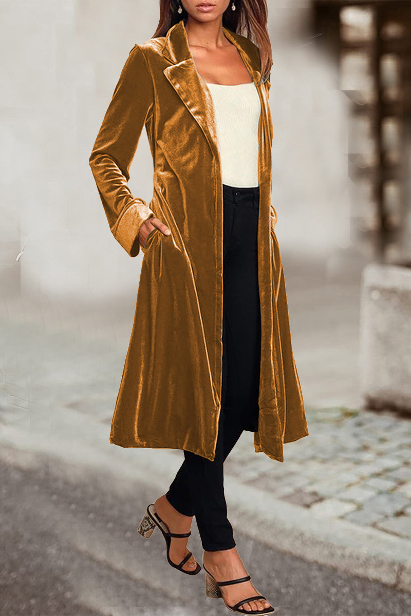 Effortlessly Elegant Garment with a Timeless Design