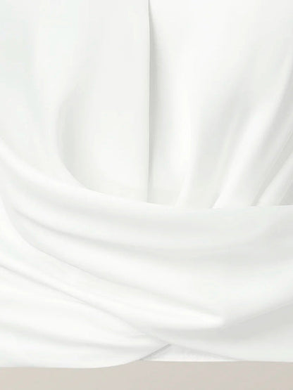 Effortlessly Elegant Blouse with a Timeless Design
