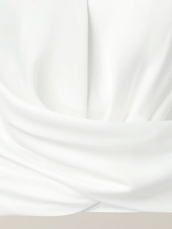 Effortlessly Elegant Blouse with a Timeless Design