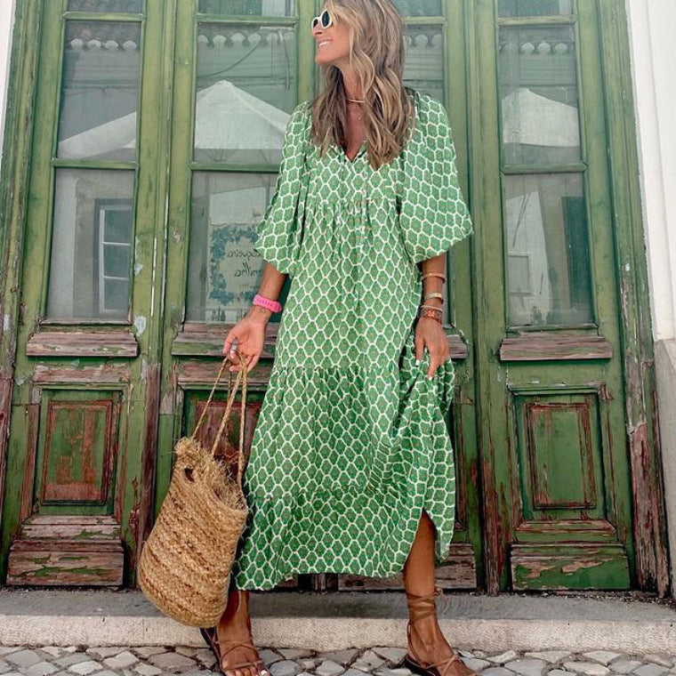 Classic Vintage Dress with a Flattering Fit