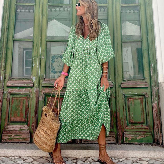 Classic Vintage Dress with a Flattering Fit