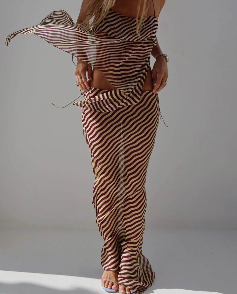 Beautifully Finished Top in a Timeless Design