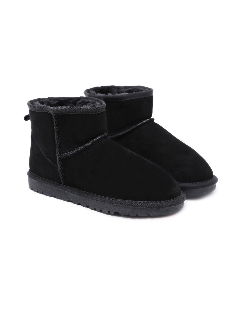 Gracefully Styled Boots for Any Occasion