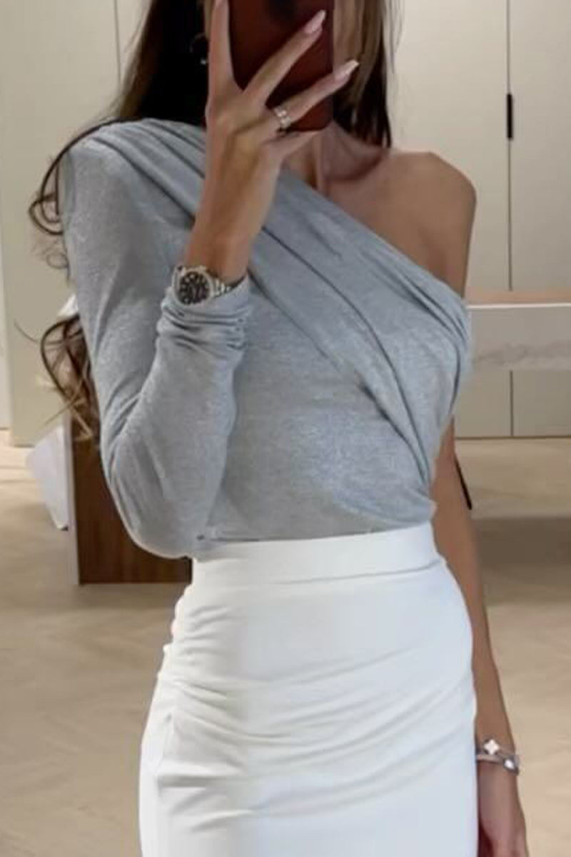 A Vintage Style Top with Delicate Timeless Details