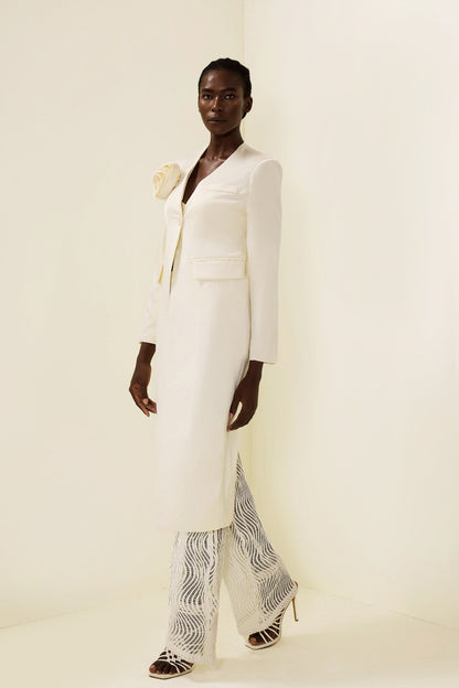 Elegantly Styled Coat for Everyday Wear