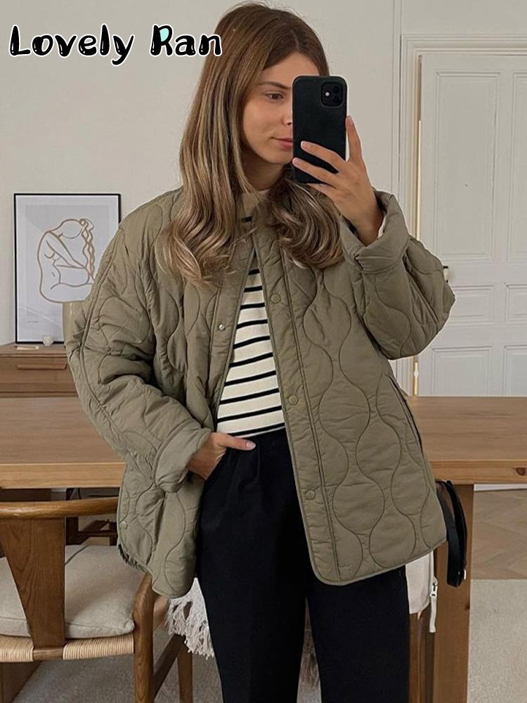 Elegantly Styled Jacket for Everyday Wear