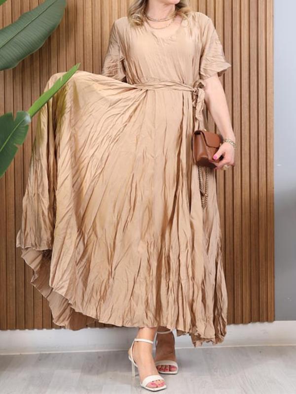 Gracefully Styled Dress for Any Occasion