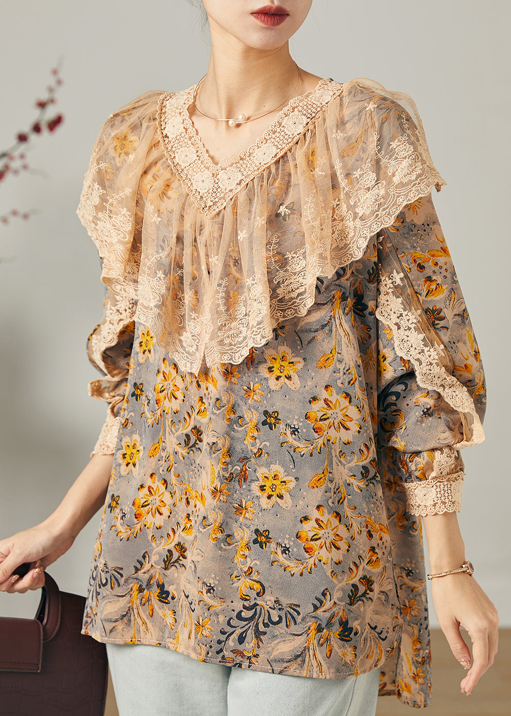 Elegantly Styled Shirt for Everyday Wear