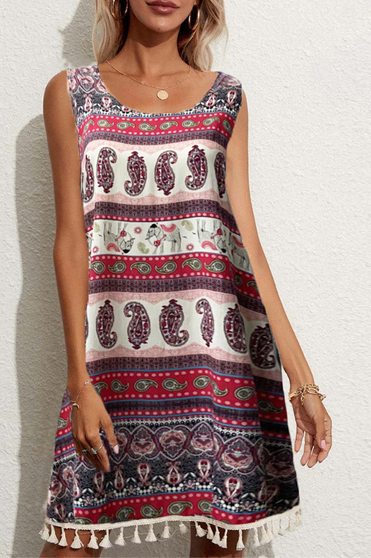 Well Tailored Dress with a Graceful Silhouette
