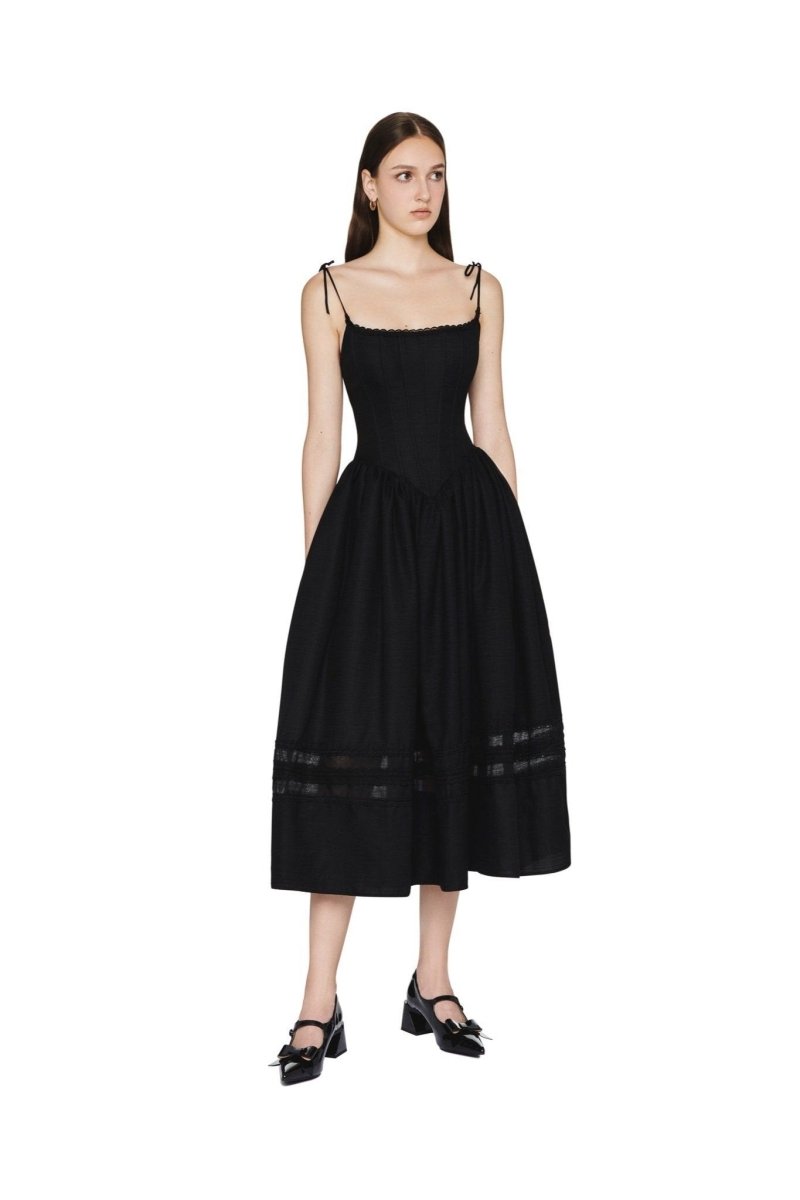 Polished Dress with an Effortless Classic Look