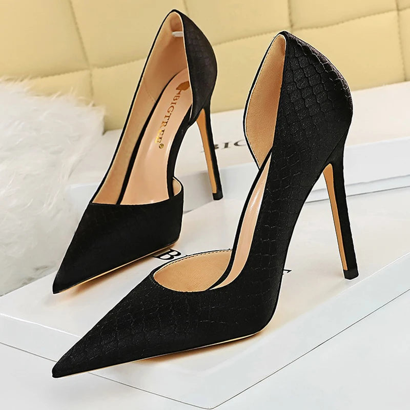 Elegantly Styled Heels for Everyday Wear