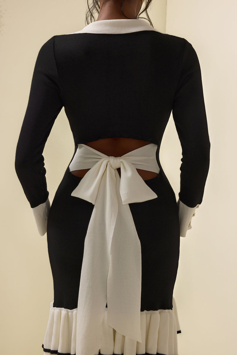 Gracefully Styled Dress for Any Occasion