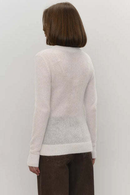 Polished Top with an Effortless Classic Look