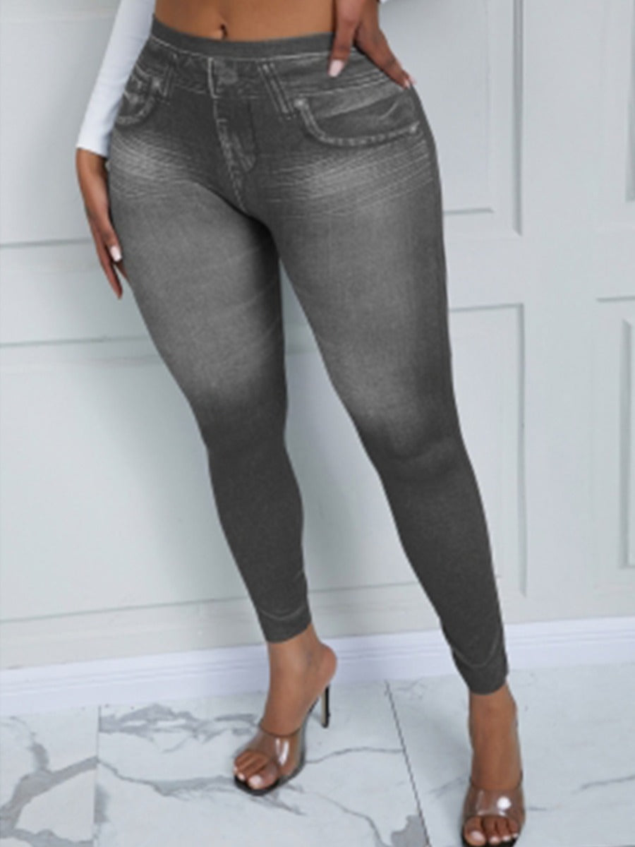 Effortlessly Elegant Pants with a Timeless Design