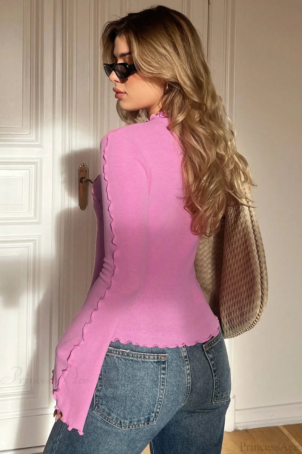 Effortlessly Elegant Garment with a Timeless Design