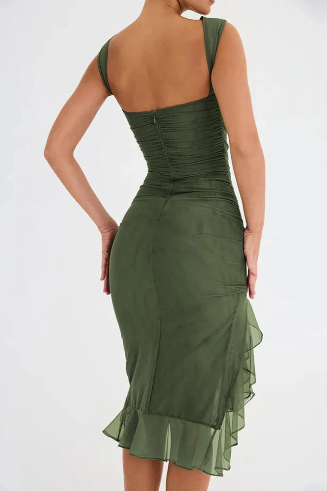 Sophisticated Garment with a Clean Classic Look