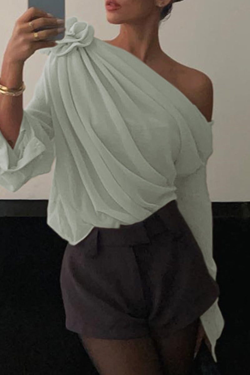 Classic Vintage Top with a Flattering Fit