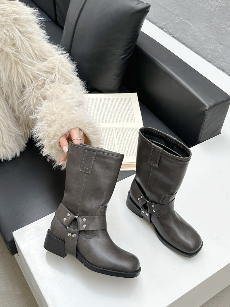 Gracefully Styled Boots for Any Occasion
