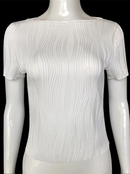 Effortlessly Elegant T-Shirt with a Timeless Design