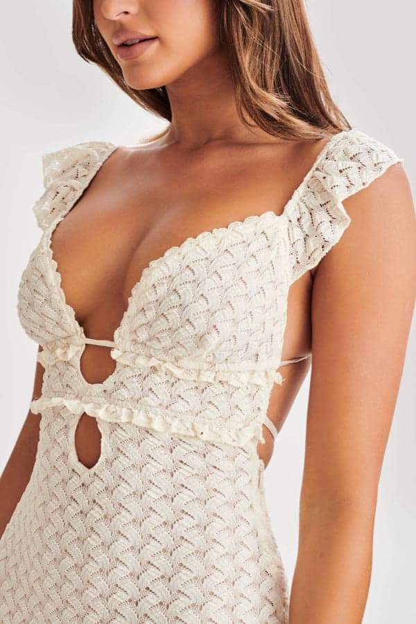 Beautifully Finished Dress in a Timeless Design