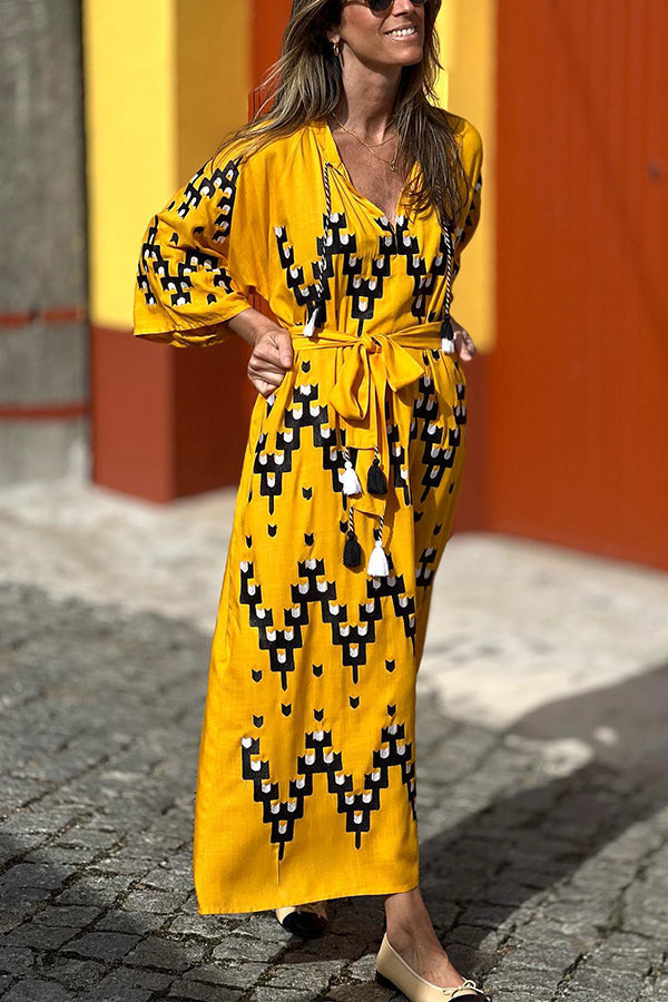 Beautifully Finished Dress in a Timeless Design