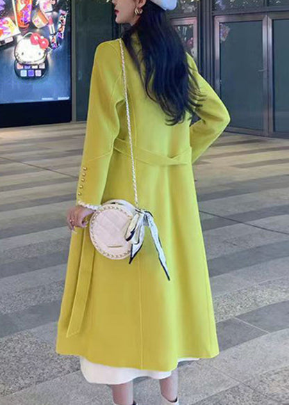 Well Tailored Coat with a Graceful Silhouette