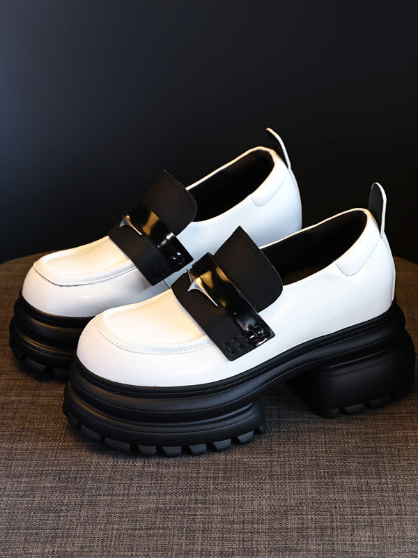 A Vintage Style Shoes with Delicate Timeless Details