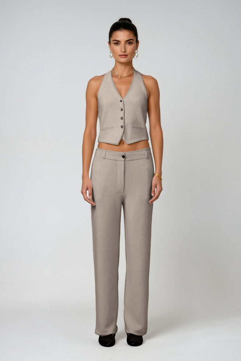 Elegantly Styled Pants for Everyday Wear
