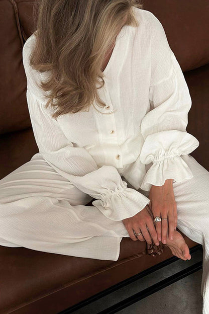 Effortlessly Elegant Cardigan with a Timeless Design