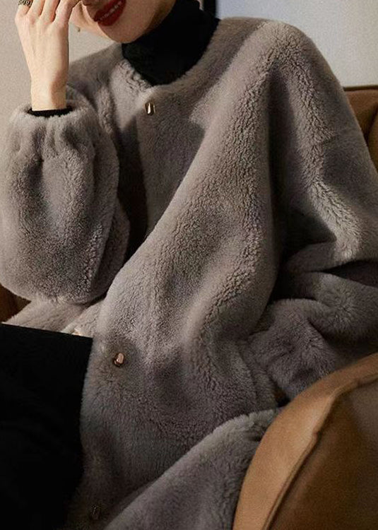 Beautifully Finished Coat in a Timeless Design