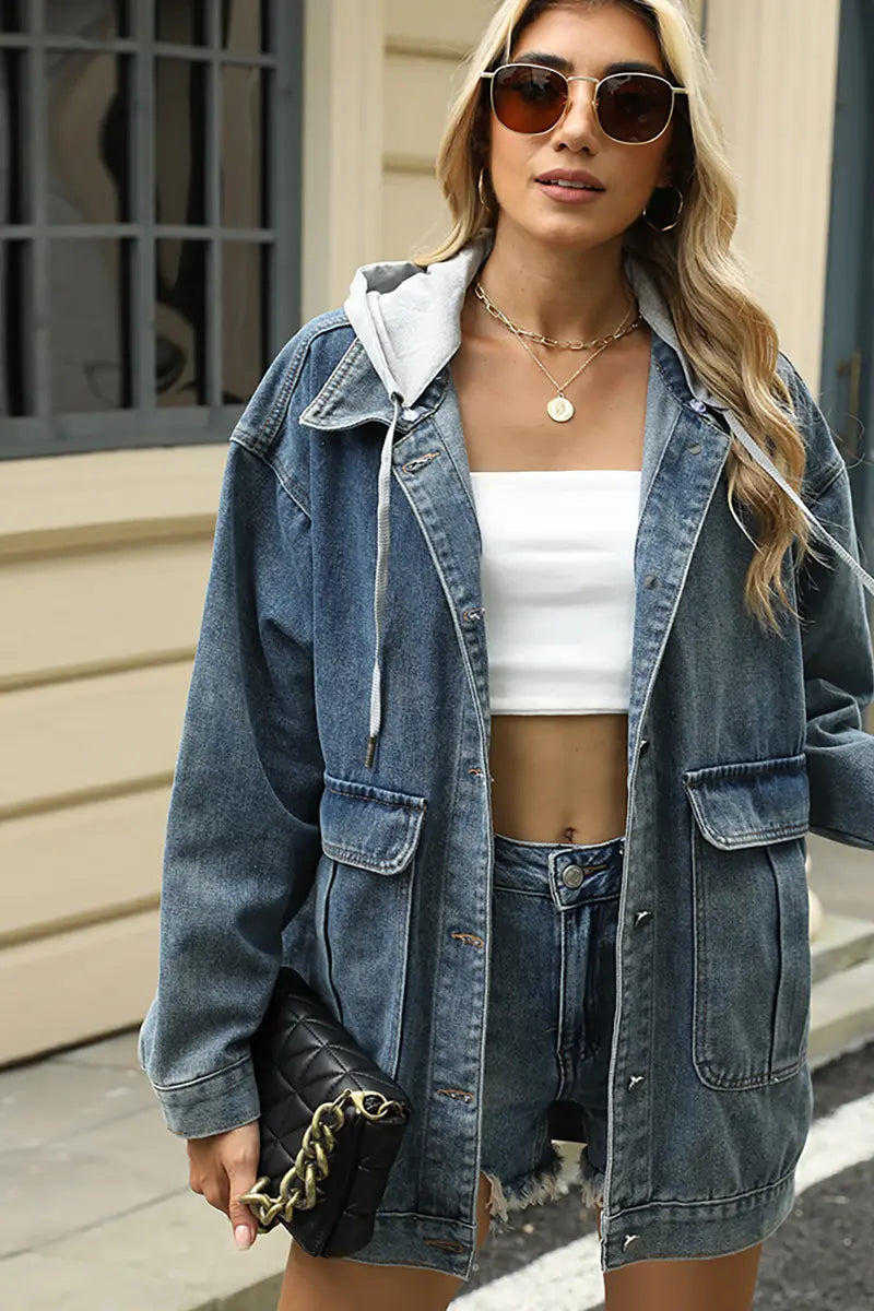 Effortlessly Elegant Jacket with a Timeless Design