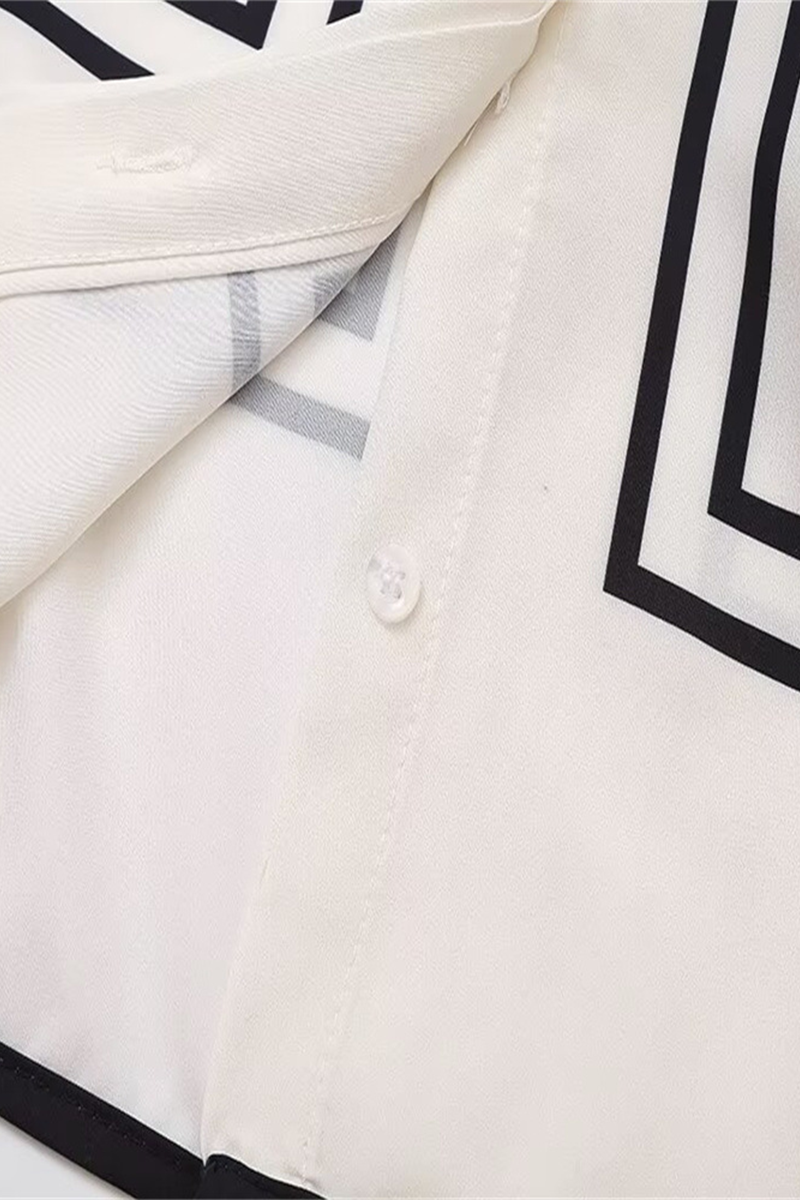 Beautifully Finished Blouse in a Timeless Design