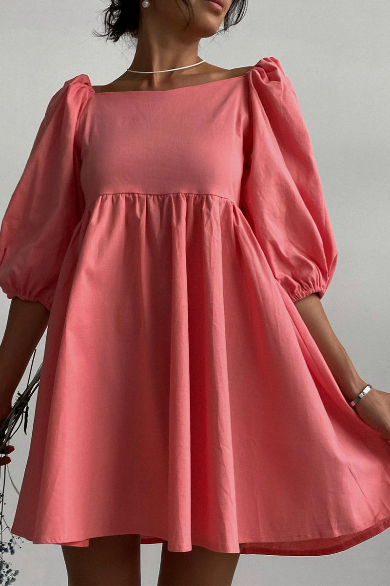 Sophisticated Dress with a Clean Classic Look