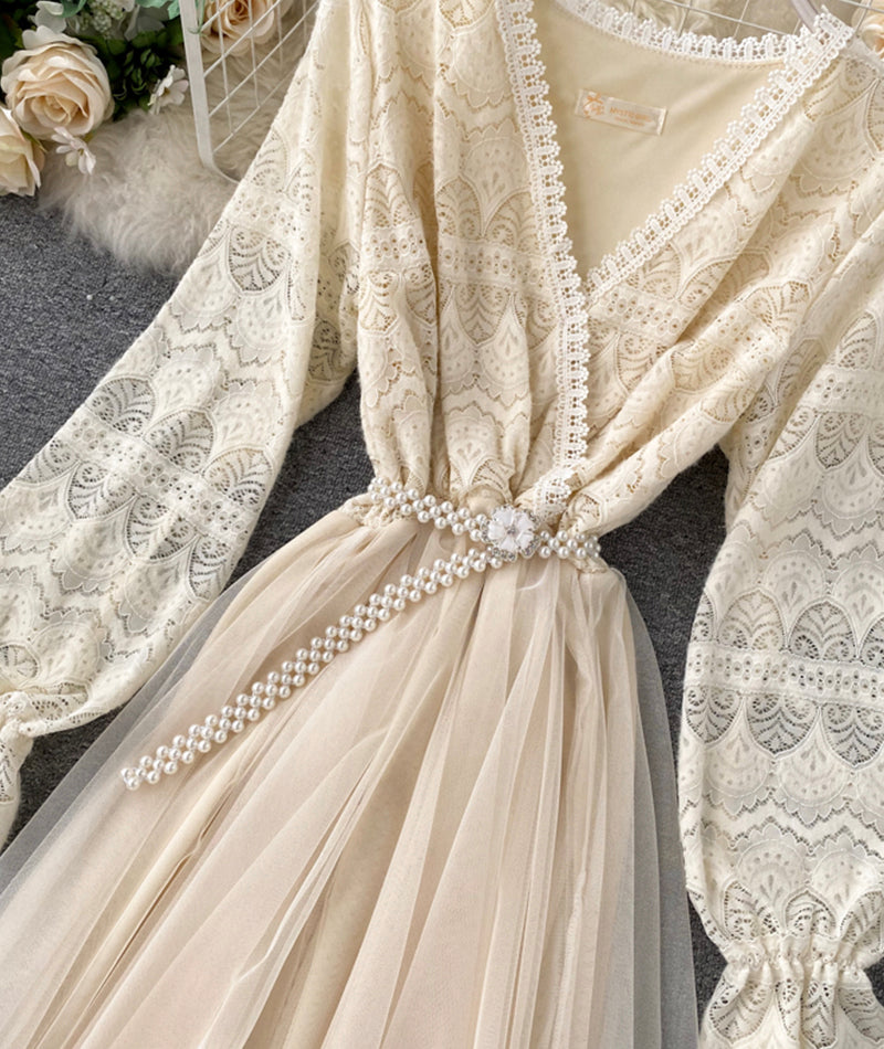 Effortlessly Elegant Dress with a Timeless Design