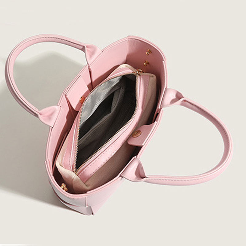 Beautifully Finished Bag in a Timeless Design
