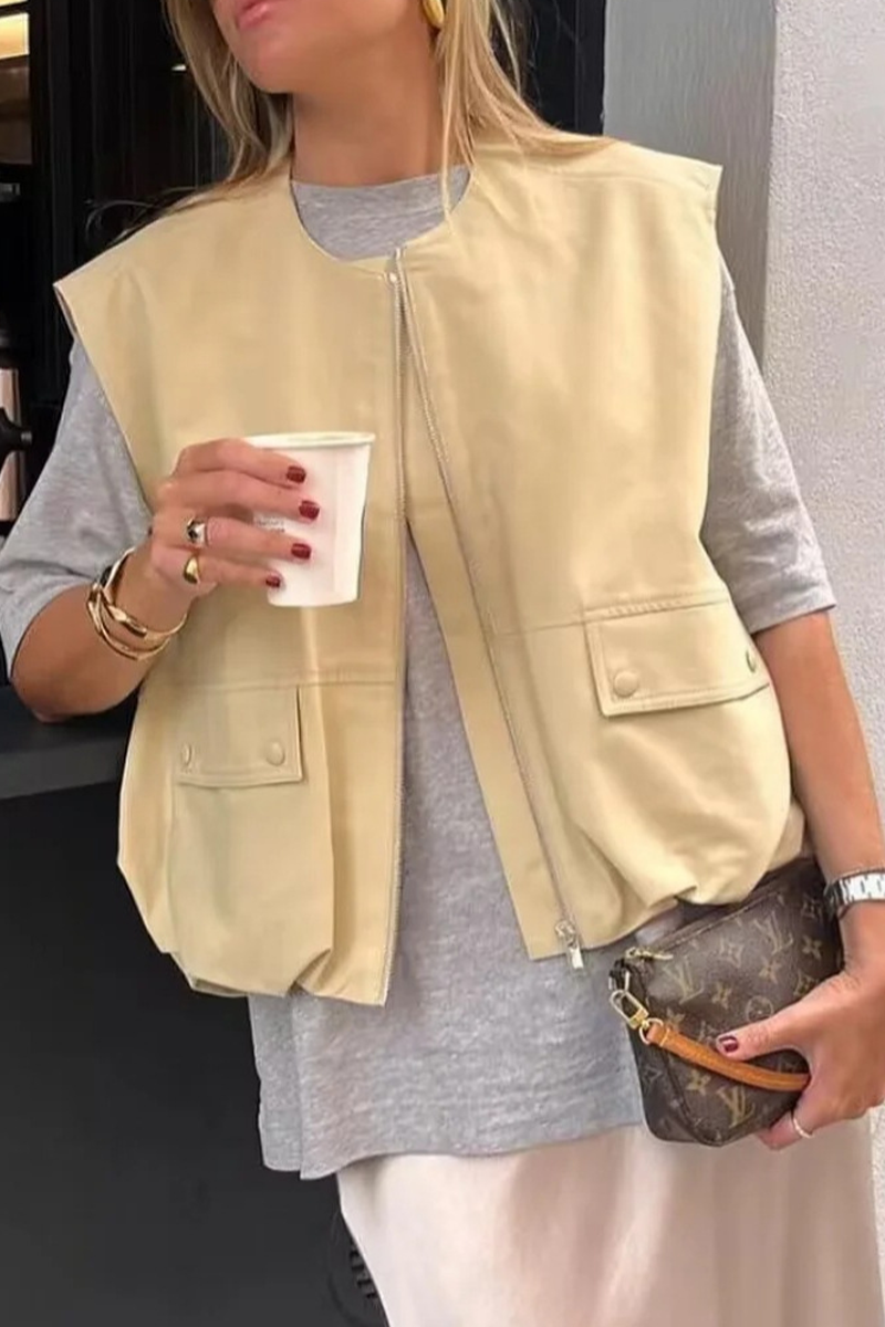 Classic Vintage & Enduringly Stylish Coat