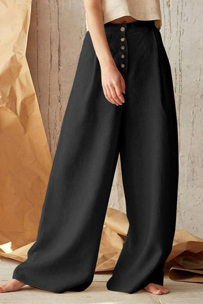 Effortlessly Elegant Pants with a Timeless Design