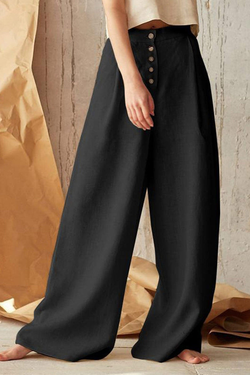 Effortlessly Elegant Pants with a Timeless Design
