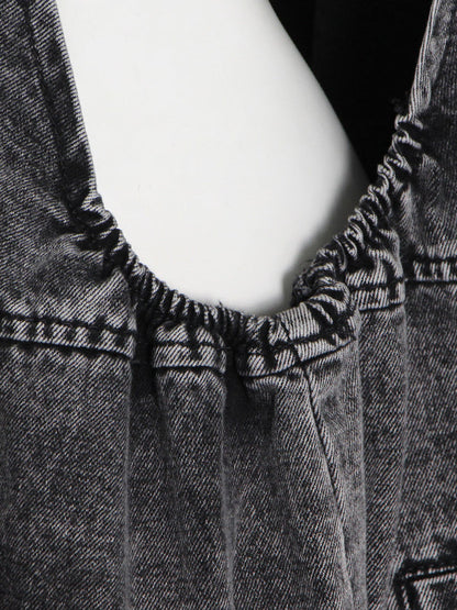Gracefully Styled Garment for Any Occasion