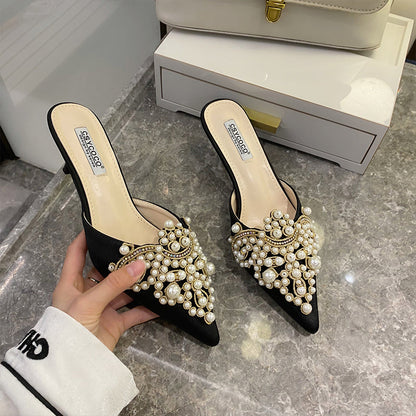 Well Tailored Heels with a Graceful Silhouette