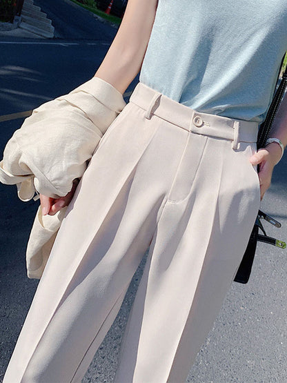 Classic Vintage Pants with a Flattering Fit
