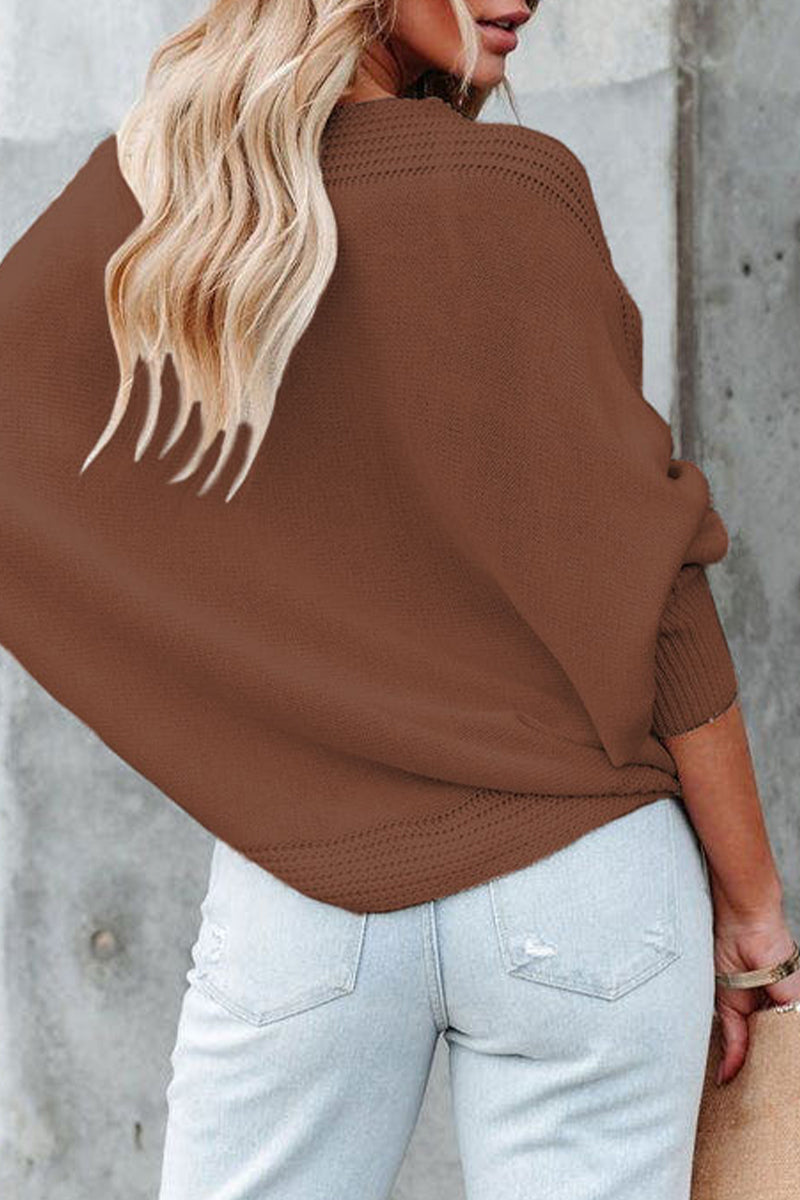 Effortlessly Elegant Top with a Timeless Design