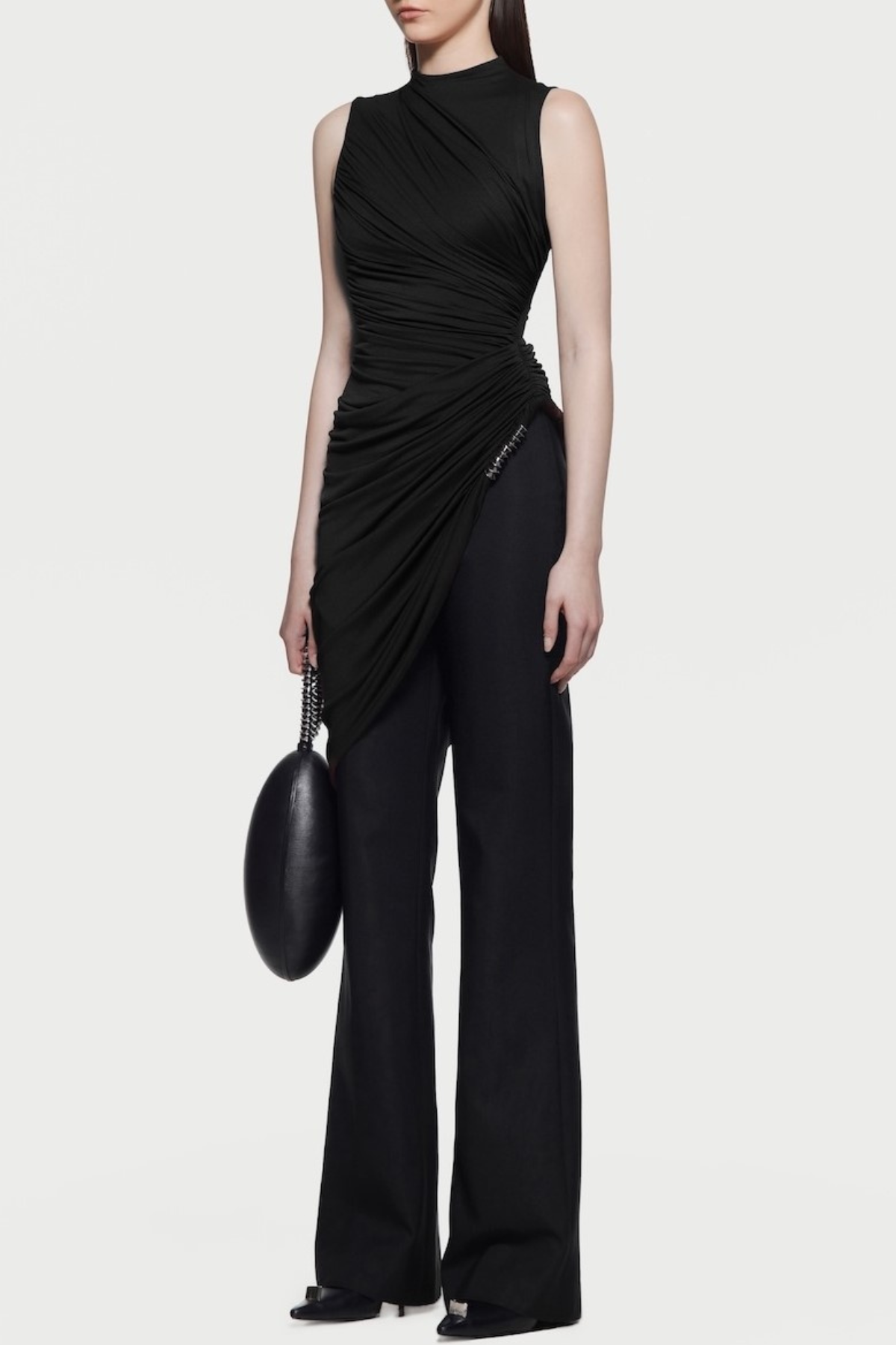 Well Tailored Top with a Graceful Silhouette