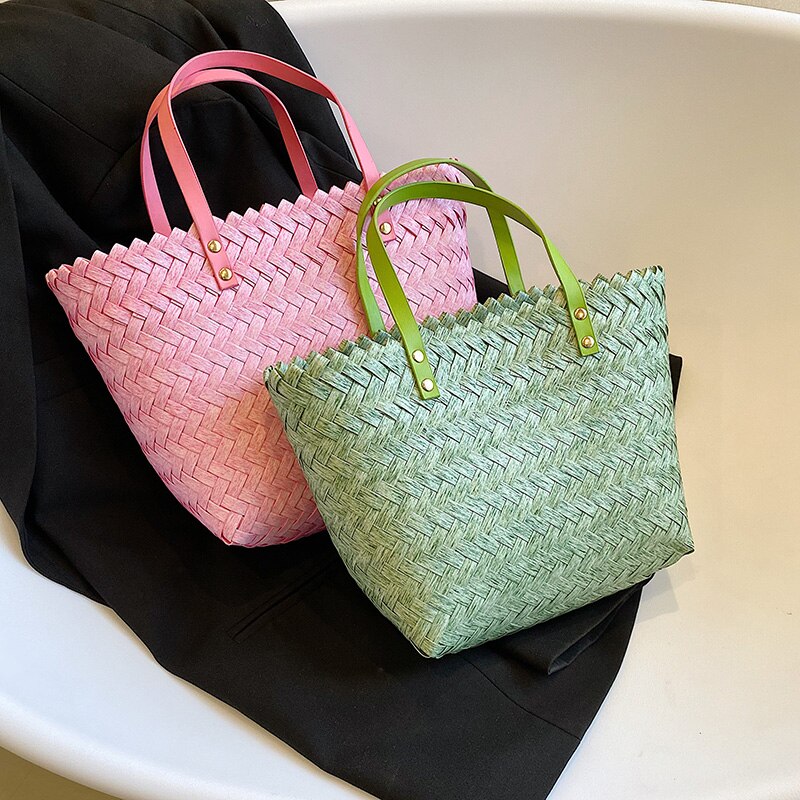 Sophisticated Bag with a Clean Classic Look