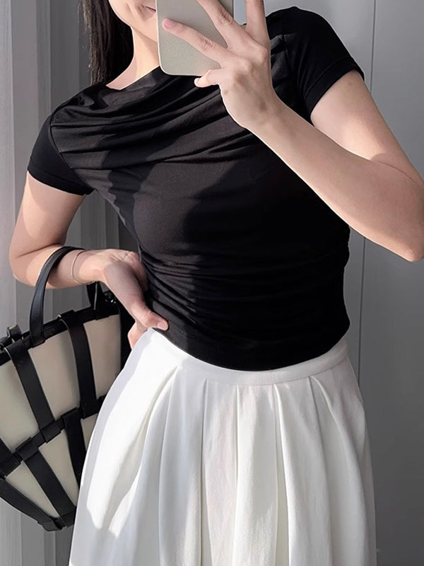 Effortlessly Elegant T-Shirt with a Timeless Design