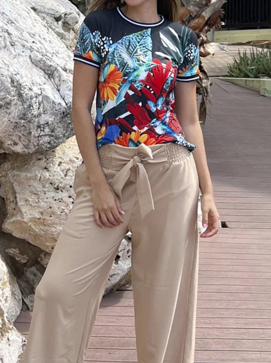 Effortlessly Elegant T-Shirt with a Timeless Design